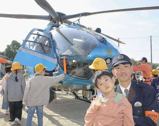 京都府田辺署が地域イベントで防犯情報を発信