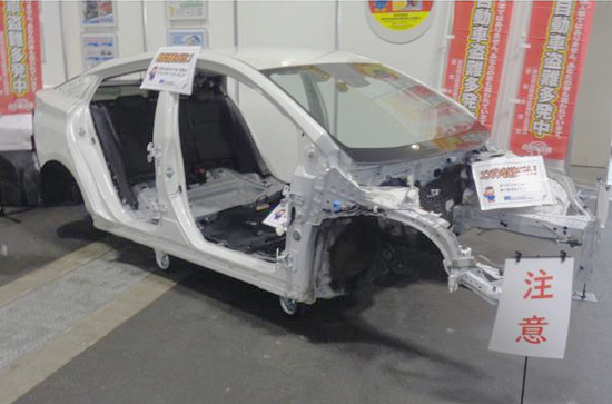 自動車盗被害車両の車体を展示　愛知県警がモビリティショーに広報ブース出展