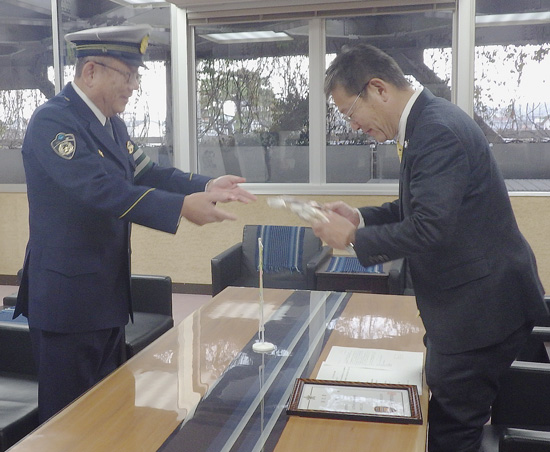 横断歩行者の事故ゼロへ　三重県松阪署が松阪市をACTION38推進事業所に指定