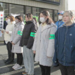 岩手県警が大学生らと盛岡市内の繁華街を防犯パトロール