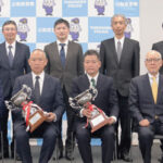 山梨県警で術科大会の表彰授与式　4種目総合で南甲府署と大月署が優勝