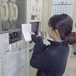 栃木県警運転免許センターで英語の交通安全放送　外国人免許保有者向けに