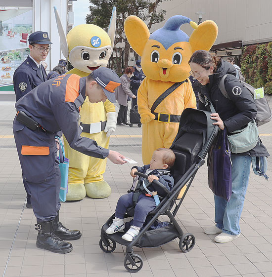 地下鉄サリン事件の風化防止へ　神奈川県麻生署と警視庁町田署が合同啓発