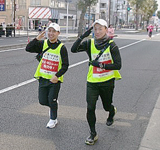 香川県丸亀署がランニングポリス隊を結成　ハーフマラソンで警戒警備に従事