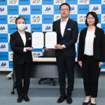 新潟県警の若手幹部職員のワーキンググループが提言書を手交