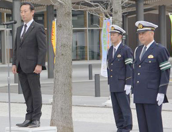 岐阜県警が交通安全運動の出発式　士気高揚図る