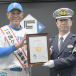 千葉県鎌ケ谷署が交通安全運動出動式　ファイターズ2軍監督・稲葉さんが安全運転啓発