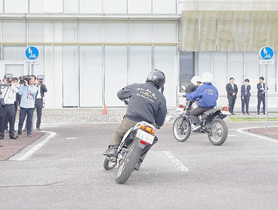 暴走族の取締強化へ　山梨県警が特別指定取締員「Gメン」の実践塾
