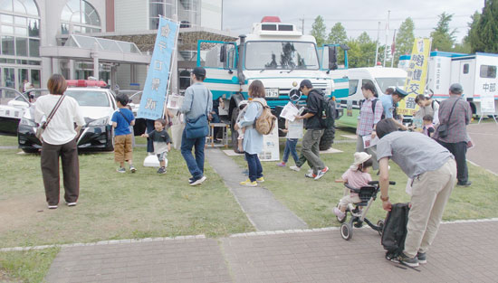岐阜県各務原署が防災イベントに参加　車両展示や防災啓発