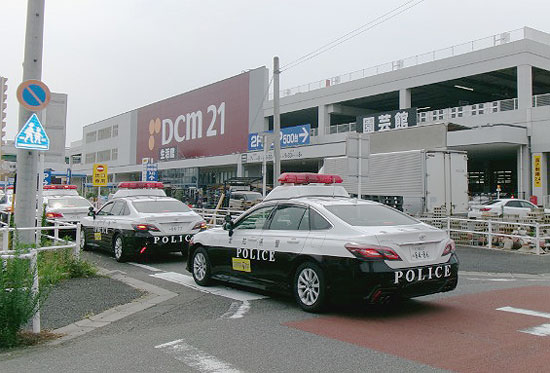 愛知県警3執行隊が商業施設への公用車退避訓練　豪雨災害に備え