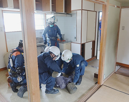 愛媛県八幡浜署が他署・所属と合同災害対処訓練