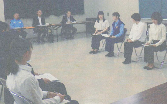 山梨県大月署が女性警察官・職員対象の研修会