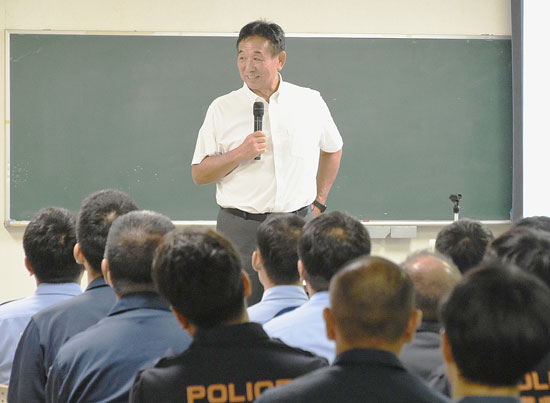 千葉県警成田国際空港警備隊で陸上解説者による教養　人材育成の方法学ぶ