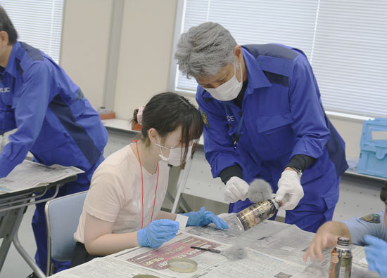 香川県丸亀署が5署、情通部と合同の業務体験イベント開く