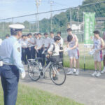広島県福山東署がバスケチームや高校と自転車事故・盗難防止のキャンペーン