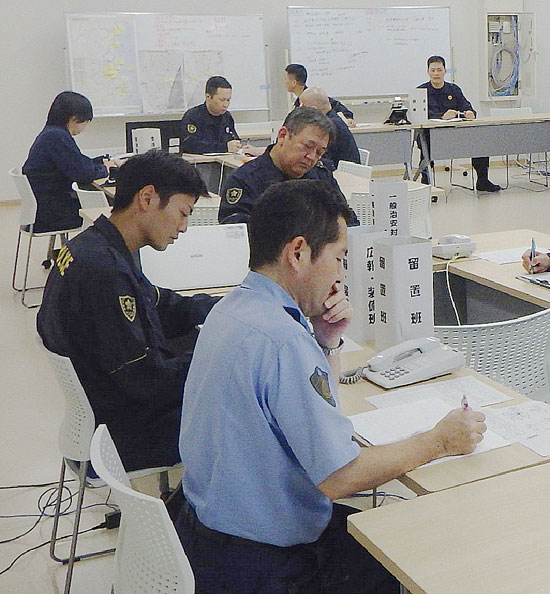 南海トラフ地震に備えを　三重県尾鷲署が総合防災訓練