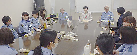 広島県広島東署が署長と女性警察職員との対話会開く