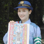 沖縄県本部署が交通事故防止イベント　シンガーソングライターを一日署長に