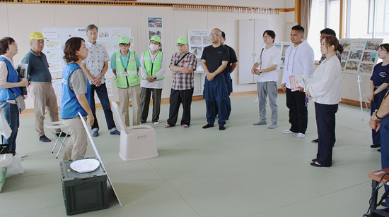 静岡県浜北署は地域住民や在留外国人らが参加する防災訓練行う